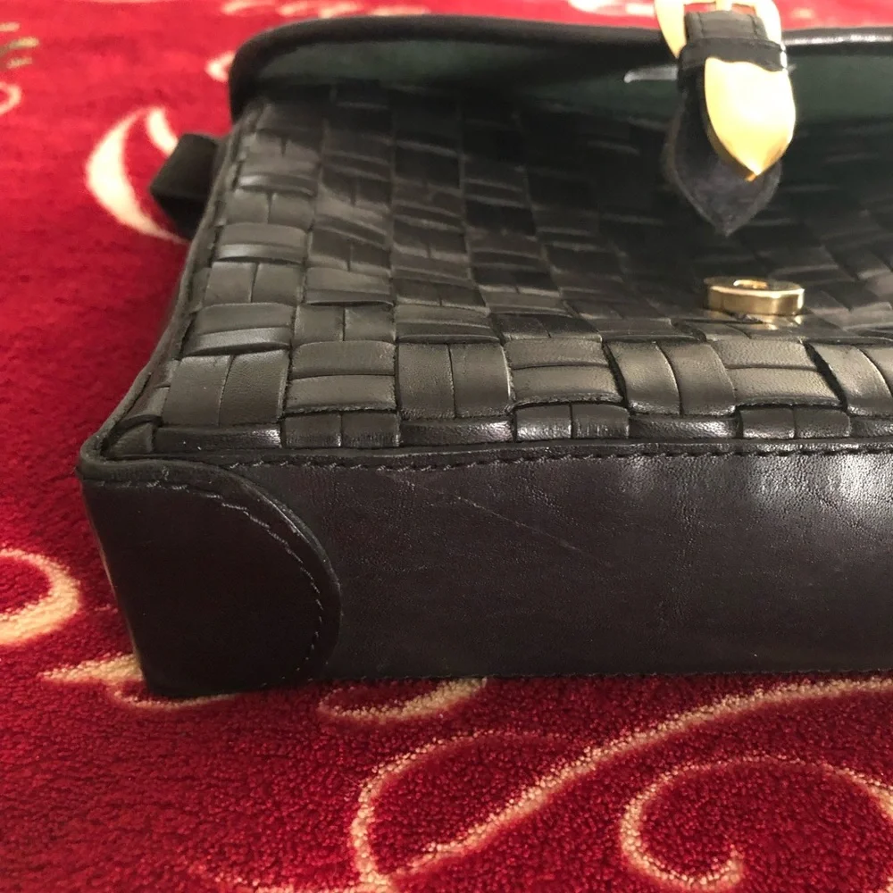 Brazil Genuine Black woven leather purse. Crossbody adjustable strap. - Picture 7 of 9